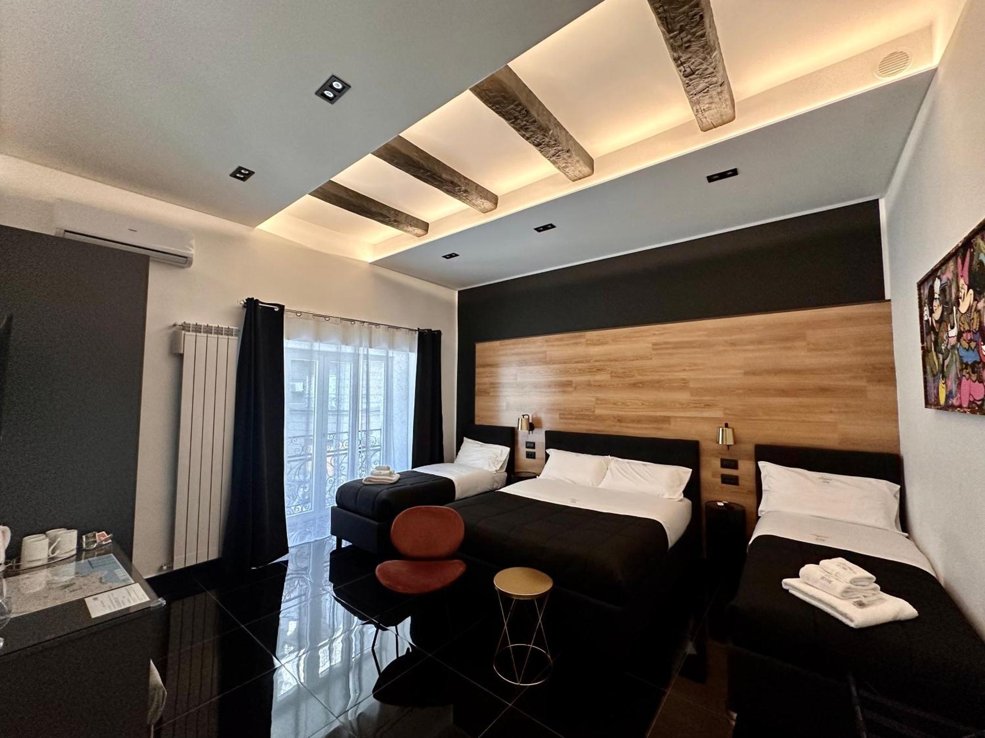 Elegance Rooms Spaccanapoli ภายนอก รูปภาพ