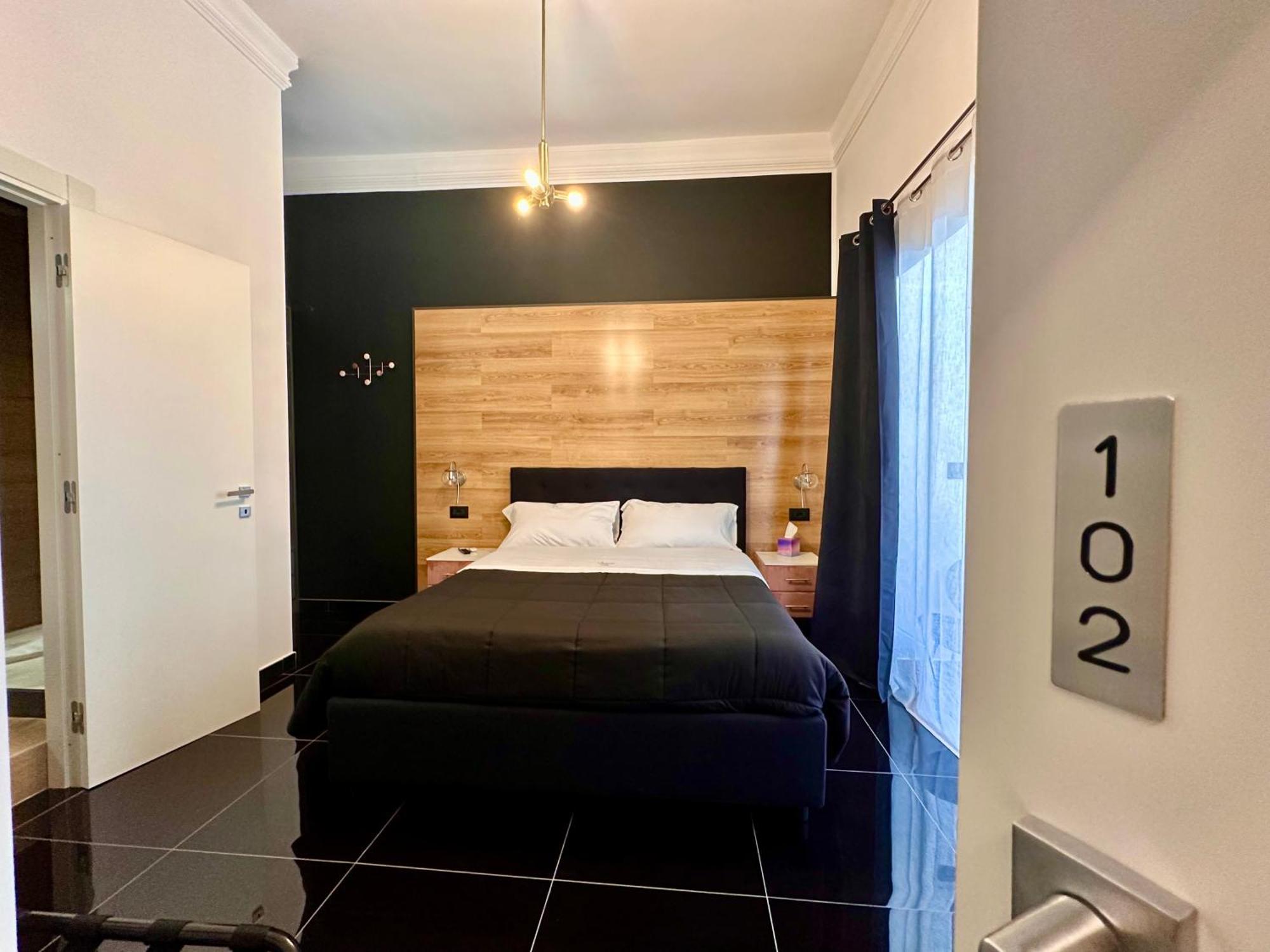 Elegance Rooms Spaccanapoli ภายนอก รูปภาพ