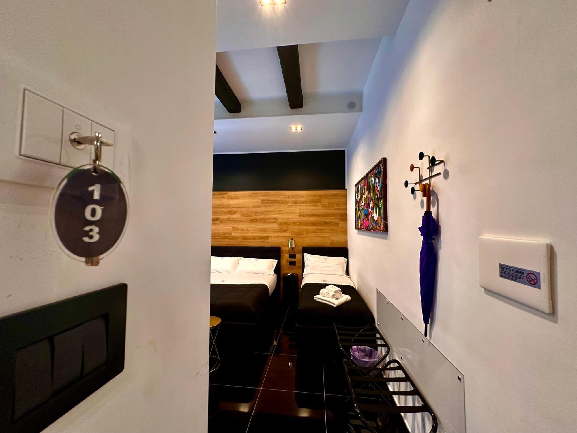 Elegance Rooms Spaccanapoli ภายนอก รูปภาพ