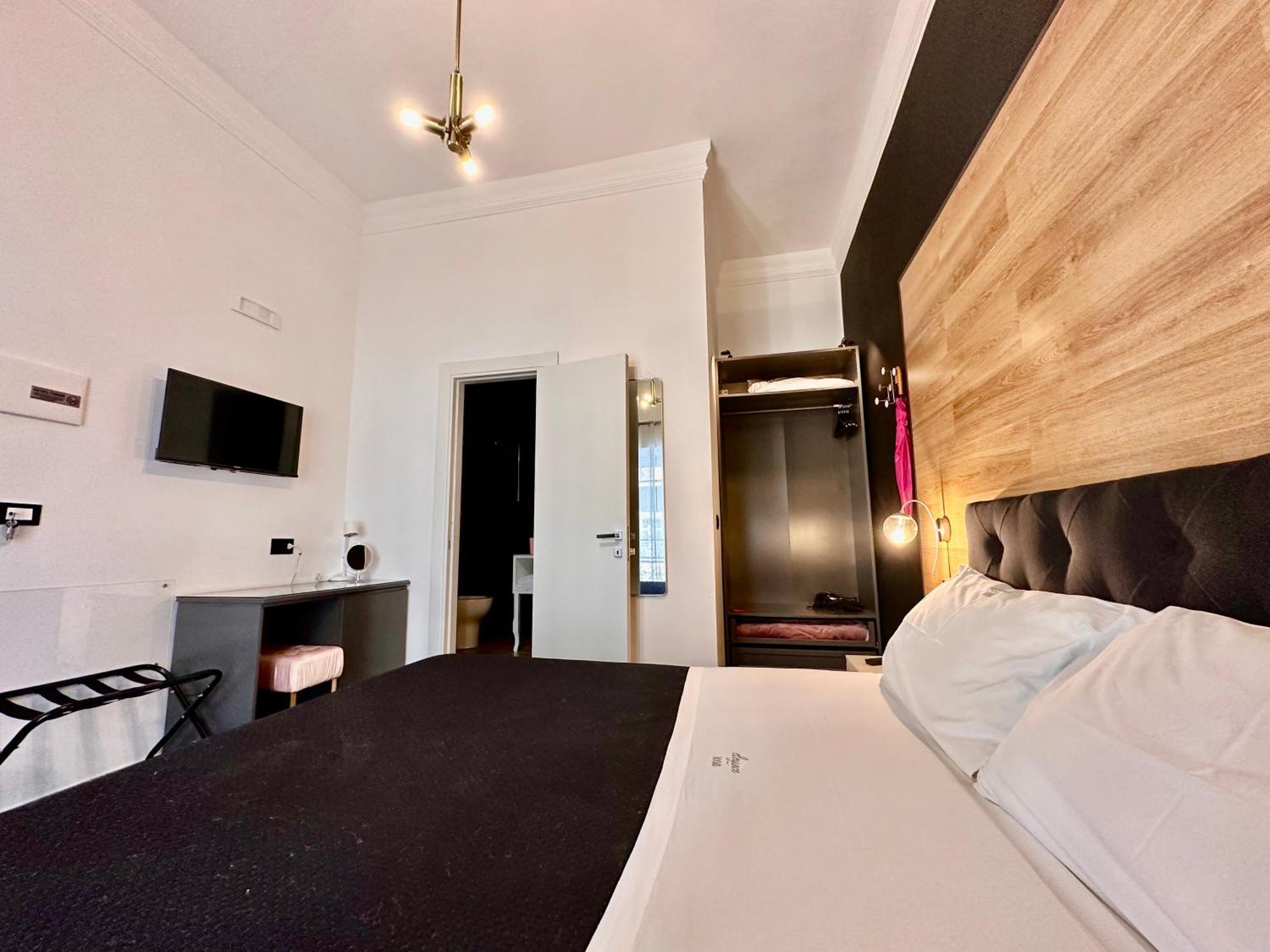 Elegance Rooms Spaccanapoli ภายนอก รูปภาพ