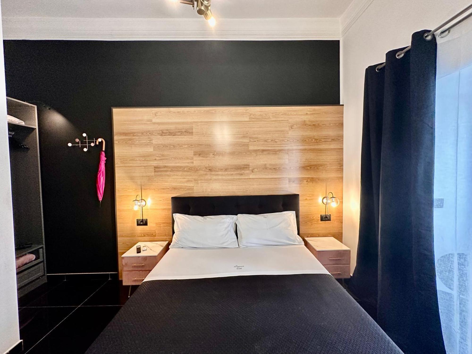 Elegance Rooms Spaccanapoli ภายนอก รูปภาพ