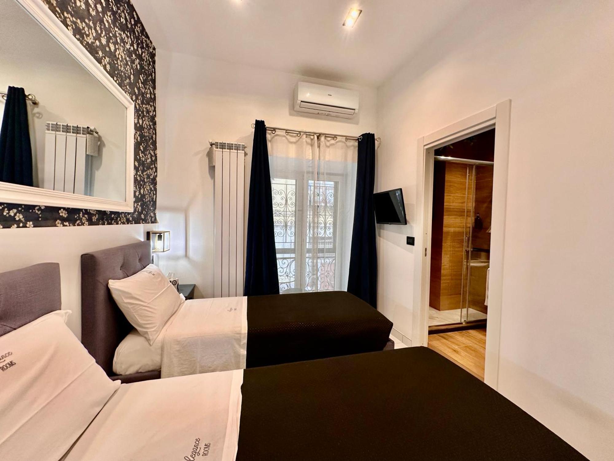 Elegance Rooms Spaccanapoli ภายนอก รูปภาพ