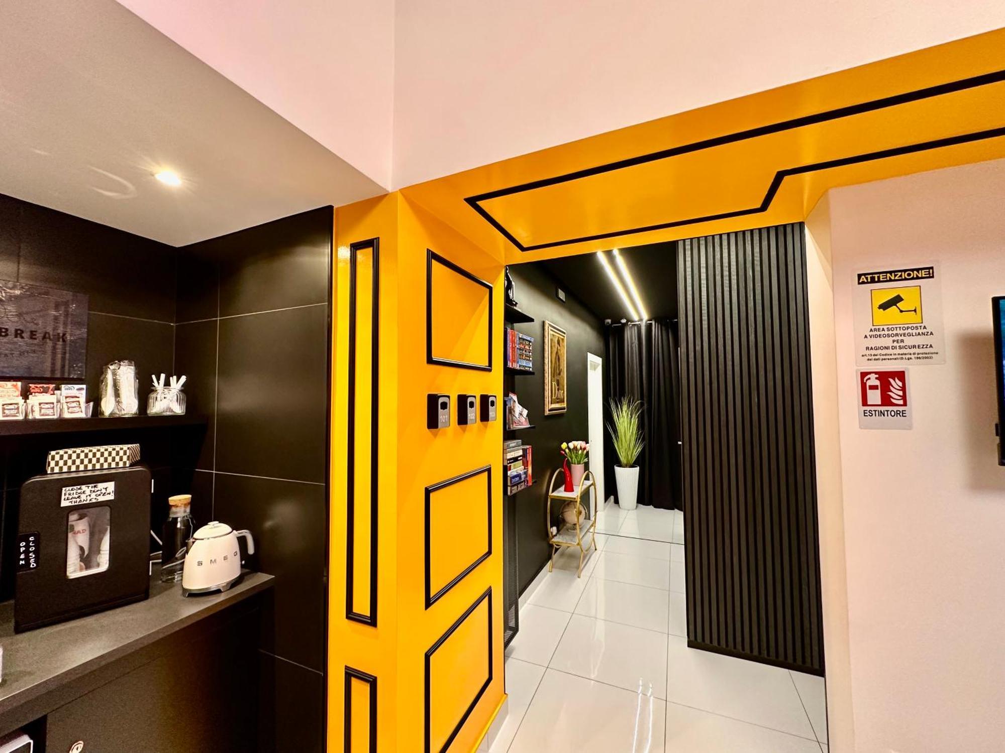 Elegance Rooms Spaccanapoli ภายนอก รูปภาพ